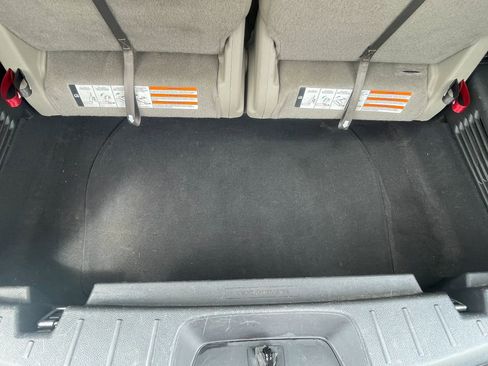 Used 2014 Ford Explorer XLT w/ Equipment Group 202A AWD/4WD image 35