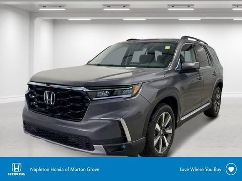 New 2025 Honda Pilot Touring image 1
