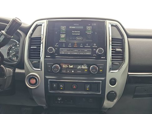 Used 2021 Nissan Titan SV w/ SV Convenience Package RWD image 20
