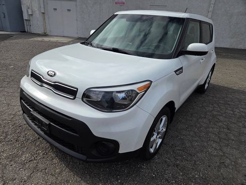 Used 2017 Kia Soul FWD image 8