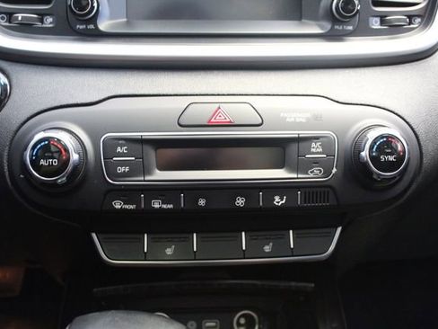 Used 2020 Kia Sorento EX FWD image 16