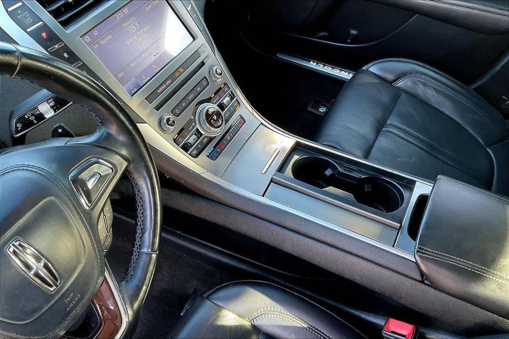 Used 2020 Lincoln MKZ Reserve w/ Elements Package FWD image 8
