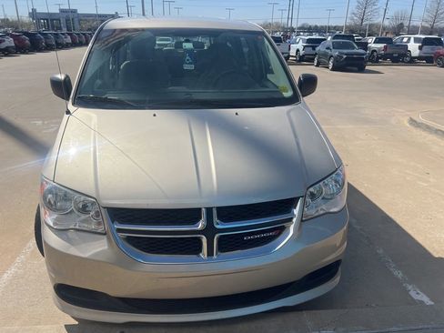 Used 2013 Dodge Grand Caravan American Value Package image 2