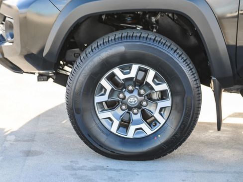 Certified 2023 Toyota Tacoma TRD Off-Road image 11