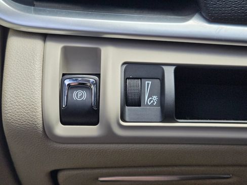 Used 2018 Cadillac XTS Luxury FWD image 25