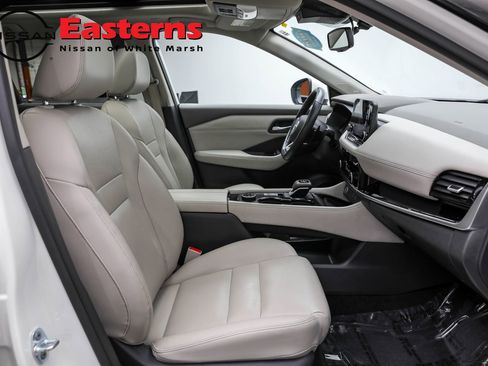 Used 2023 Nissan Rogue SL w/ SL Premium Package image 28