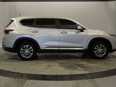 Used 2019 Hyundai Santa Fe SE image 13