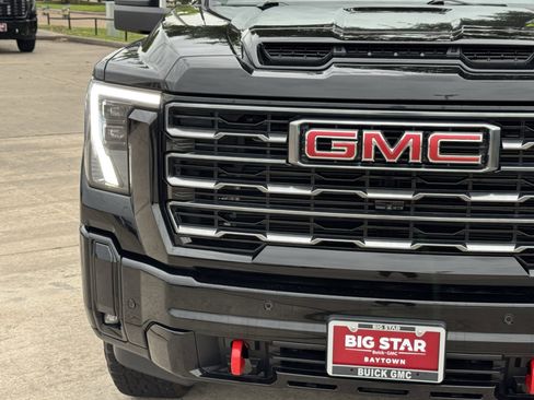 Used 2025 GMC Sierra 2500 AT4 AWD/4WD image 6