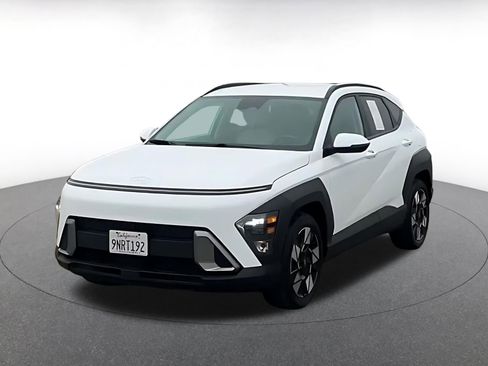Used 2025 Hyundai Kona SEL image 8