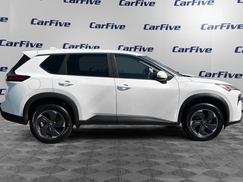 Used 2024 Nissan Rogue SV AWD/4WD image 6