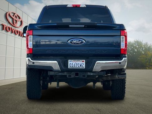 Used 2019 Ford F250 XLT w/ XLT Premium Package image 4