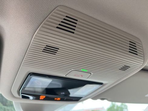 New 2026 Volkswagen Atlas SE image 24