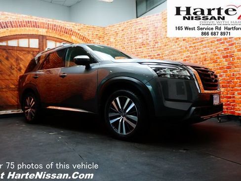 Certified 2022 Nissan Pathfinder Platinum w/ Cargo Package AWD/4WD image 1