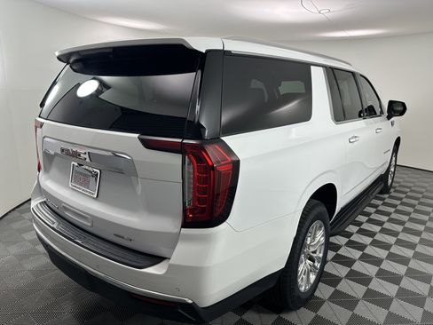 Used 2023 GMC Yukon XL SLT RWD image 5