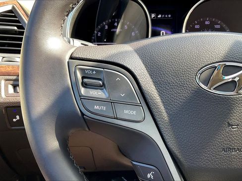 Used 2018 Hyundai Santa Fe Sport image 18