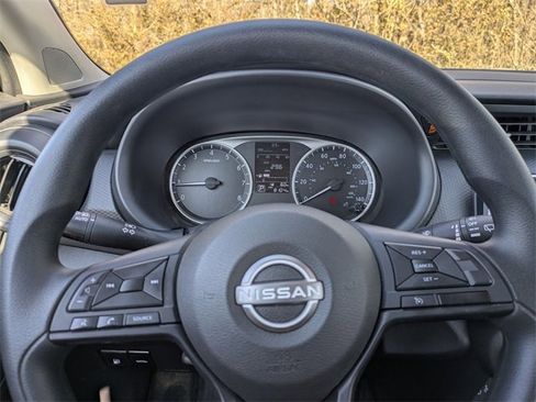 Used 2024 Nissan Kicks S image 13