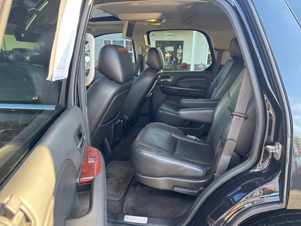 Used 2013 Cadillac Escalade Premium AWD/4WD image 11