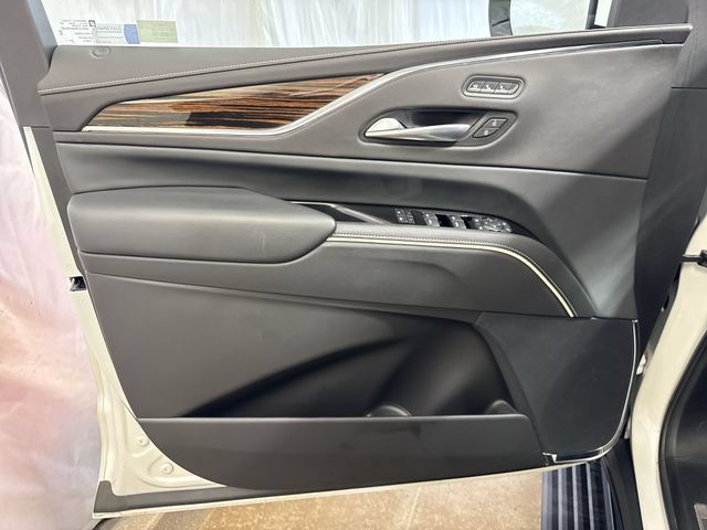 Certified 2024 Cadillac Escalade Premium Luxury w/ Performance Package AWD/4WD image 28