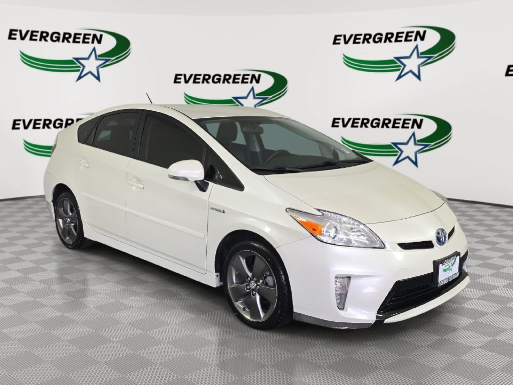 Used 2015 Toyota Prius Persona Series FWD image 3