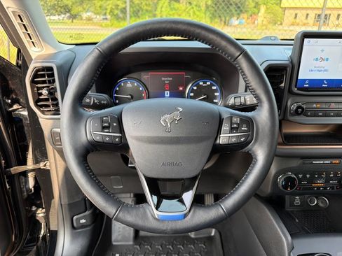 Used 2023 Ford Bronco Sport Outer Banks w/ Tech Package AWD/4WD image 15