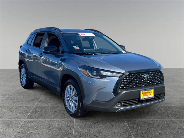Certified 2025 Toyota Corolla Cross LE FWD image 7