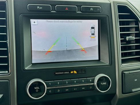 Used 2019 Ford Expedition XLT w/ Equipment Group 201A image 10