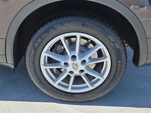 Used 2016 Porsche Cayenne image 11