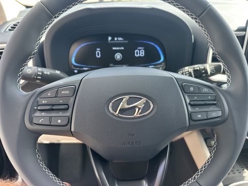 New 2026 Hyundai Venue SEL image 18