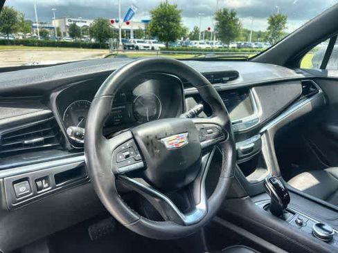 Used 2023 Cadillac XT6 Luxury FWD image 15