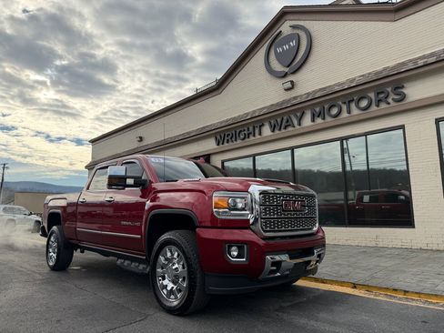Used 2019 GMC Sierra 2500 Denali w/ Duramax Plus Package image 1