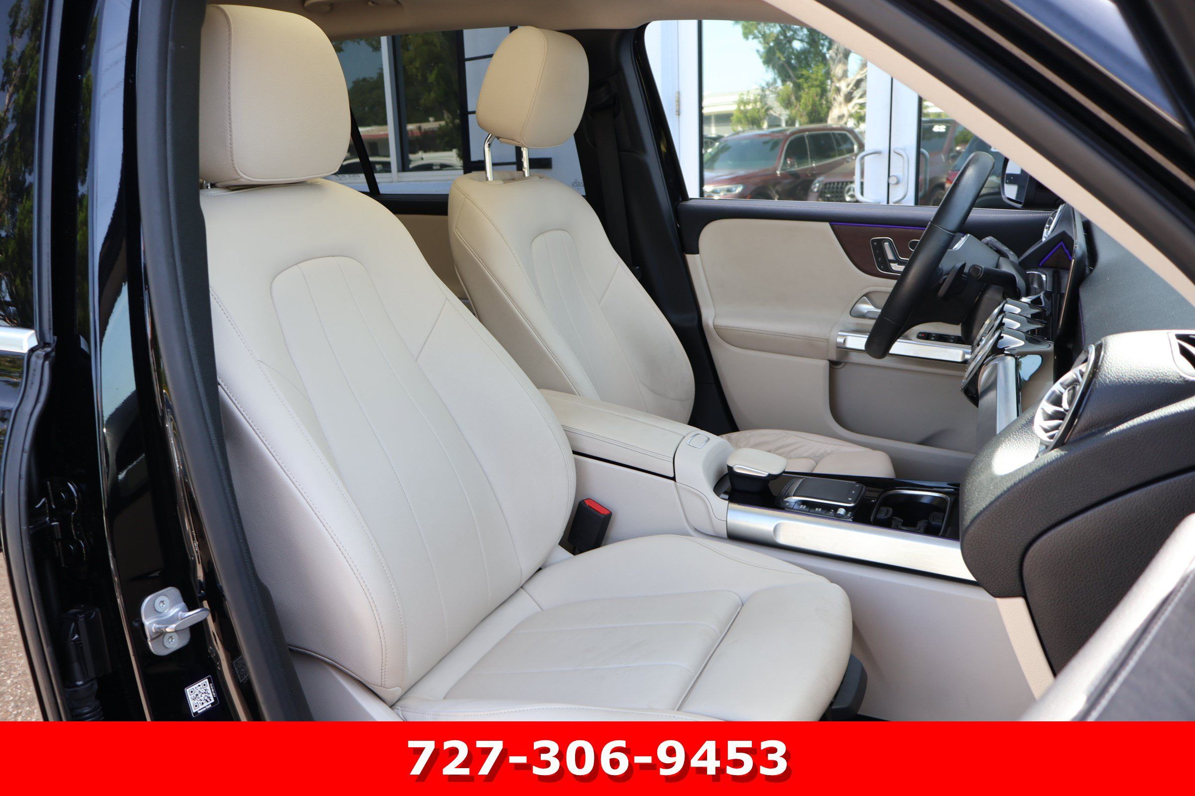Used 2023 Mercedes-Benz GLB 250 4MATIC w/ Premium Package image 20