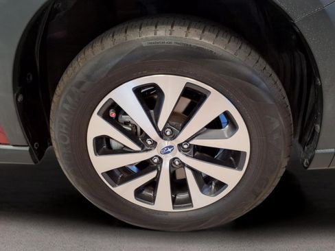 Used 2024 Subaru Outback Premium AWD/4WD image 8