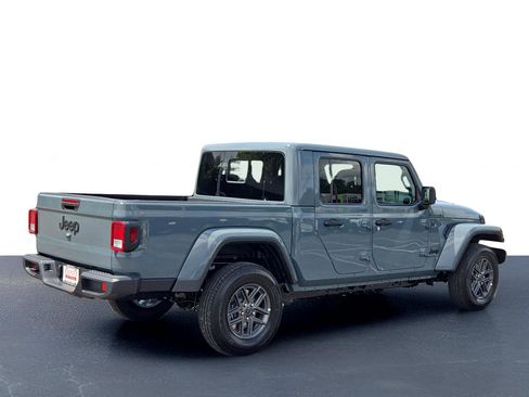 New 2025 Jeep Gladiator Sport image 7