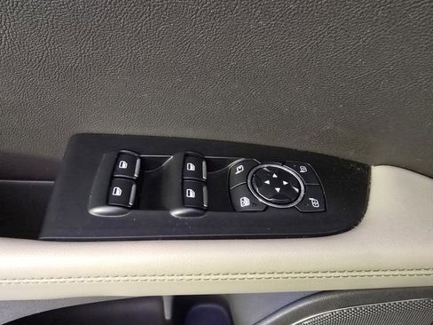 Used 2023 Lincoln Nautilus Reserve image 10