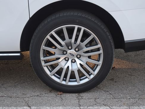 Used 2022 Ford Expedition Max Limited image 29