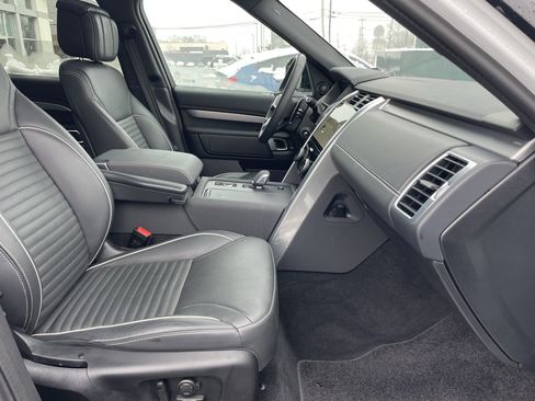 Certified 2024 Land Rover Discovery Dynamic SE image 15