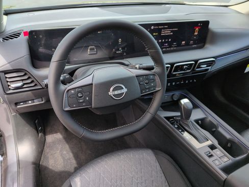 New 2026 Nissan Sentra SV w/ SV Convenience Package FWD image 16