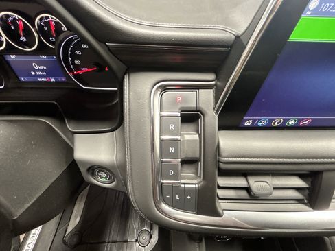 Certified 2021 Chevrolet Tahoe Z71 w/ Z71 Signature Package image 17