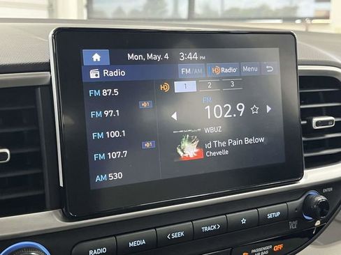 Used 2025 Hyundai Venue SEL FWD image 31