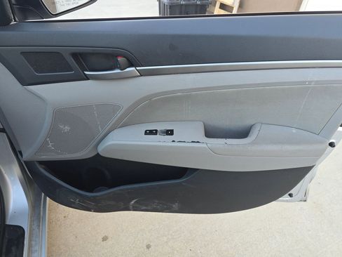 Used 2018 Hyundai Elantra SEL image 24