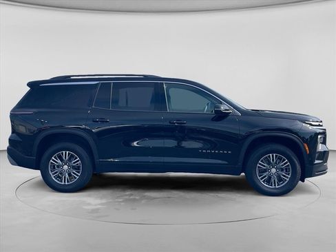 New 2026 Chevrolet Traverse LT w/ Enhanced Driving Package FWD image 8