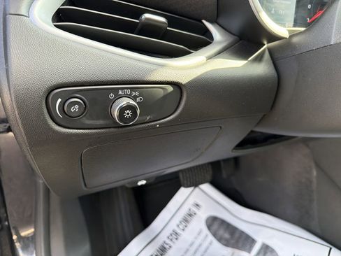 Used 2023 Chevrolet Malibu LT image 16