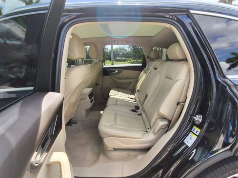 Used 2017 Audi Q7 3.0T Premium Plus AWD/4WD image 34