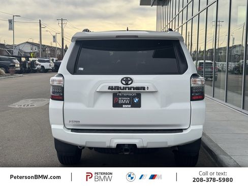 Used 2022 Toyota 4Runner SR5 image 5