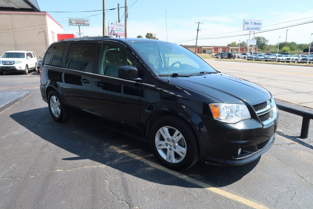 Used 2019 Dodge Grand Caravan SXT FWD image 2