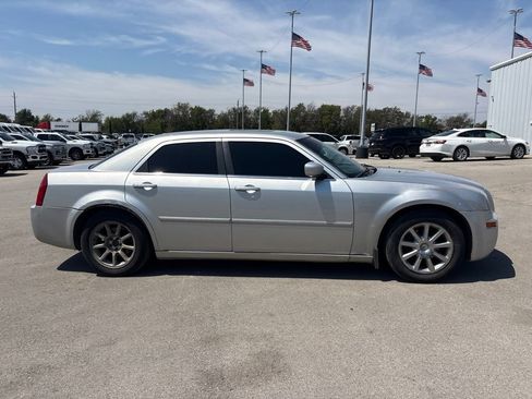 Used 2007 Chrysler 300 Touring L RWD image 11