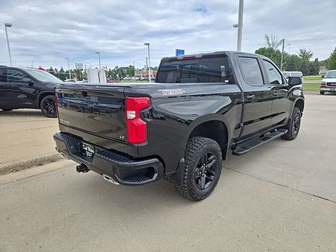 Used 2024 Chevrolet Silverado 1500 LT Trail Boss w/ Convenience Package II AWD/4WD image 9