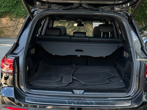 Used 2022 Mercedes-Benz GLB 250 4MATIC image 39