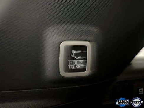 Used 2023 Jeep Grand Cherokee Overland w/ Luxury Tech Group IV image 8