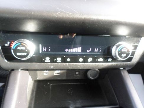 Used 2024 Mitsubishi Outlander SE image 13